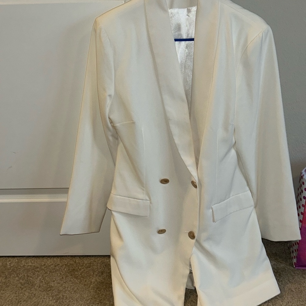 White Pretty Little Thing Blazer Dress!